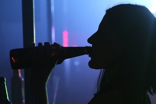 Домашнее лечение алкоголизма: безопасно ли и насколько это эффективно - фото1 Домашнее лечение алкоголизма: безопасно ли и насколько это эффективно - фото1