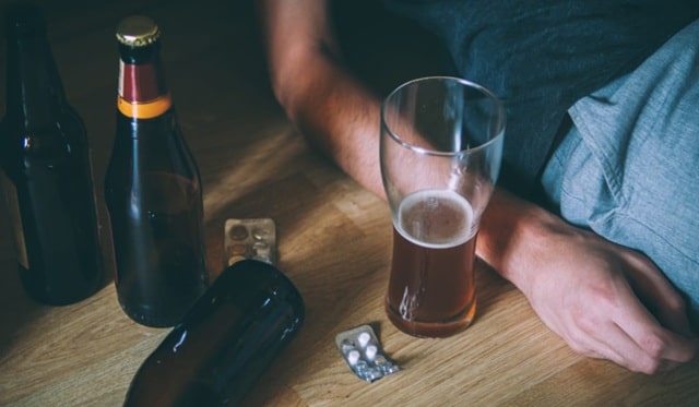 Домашнее лечение алкоголизма: безопасно ли и насколько это эффективно - фото3 Домашнее лечение алкоголизма: безопасно ли и насколько это эффективно - фото3