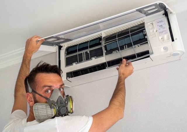 Чистка кондиціонера: як часто потрібно проводити і чим небезпечна брудна спліт-система - фото2 Чистка кондиціонера: як часто потрібно проводити і чим небезпечна брудна спліт-система - фото2