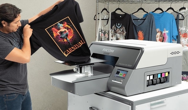 Печать на одежде: виды, особенности, какой способ лучше и для чего - фото4 Печать на одежде: виды, особенности, какой способ лучше и для чего - фото4