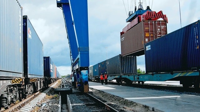 Будущее контейнерных перевозок по железной дороге: тренды ближайших лет - фото1