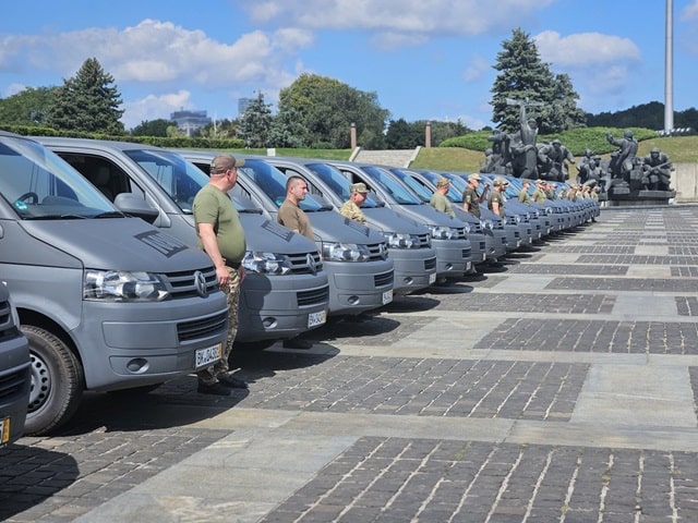 Фонд MK Foundation передав ще 100 мікроавтобусів Volkswagen для українських прикордонників - фото2 Фонд MK Foundation передав ще 100 мікроавтобусів Volkswagen для українських прикордонників - фото2
