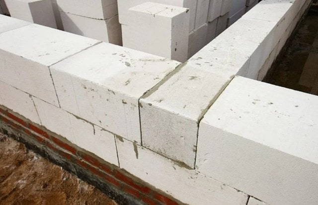 Частный дом из газобетона: плюсы и минусы, особенности - фото1 Частный дом из газобетона: плюсы и минусы, особенности - фото1