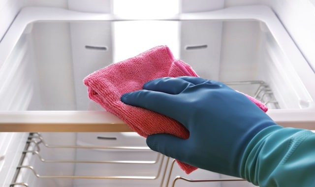 Что чаще всего ломается в холодильнике, и как этого избежать - фото2