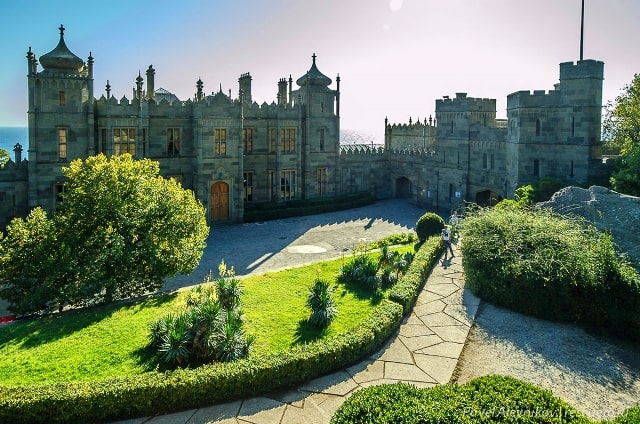 Что посетить в Крыму в первую очередь: Воронцовский дворец - фото