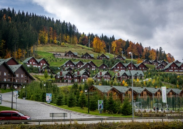 Їдемо відпочивати в Буковель із Києва: огляд цікавих варіантів - фото1 Їдемо відпочивати в Буковель із Києва: огляд цікавих варіантів - фото1