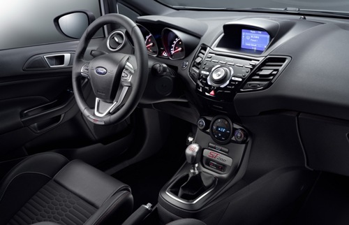 Форд Фиеста 2016 (отзывы владельцев) - фото 3 Форд Фиеста 2016 (отзывы владельцев) - фото 3