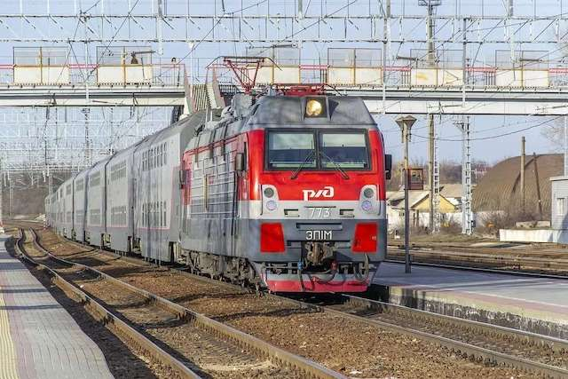 Пассажиры поездов, едущих в Крым, массово жалуются на плохие условия