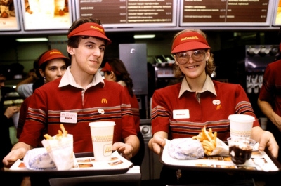 Пообедать в McDonald’s у крымчан пока не получится