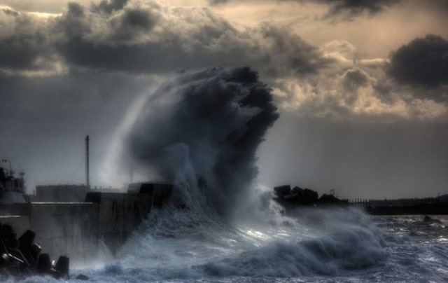 На Крымском полуострове объявили штормовое предупреждение