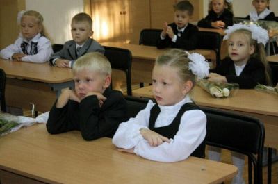 В этом году в Крыму за школьные парты сели более 20-ти тысяч первоклассников