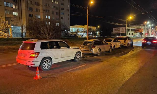 На просп. Героев Сталинграда в Севастополе столкнулись 4 автомобиля
