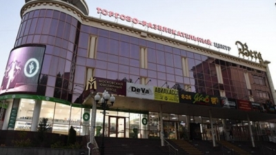 В Симферополе закрыли еще один крупный торговый центр