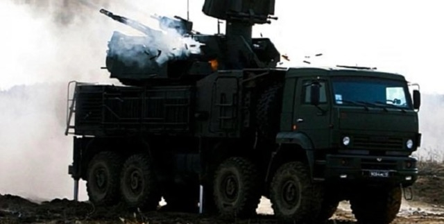 Ночью в Крыму прозвучала серия мощных взрывов