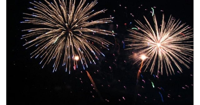 Севастополь встретил Новый год фейерверками – несмотря на призывы властей