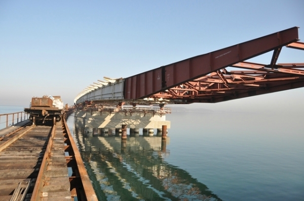 Строительство моста в Крыму – под прицелом критики