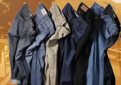 Мужичина буквально на себе вынес джинсы из магазина и попался полицейским