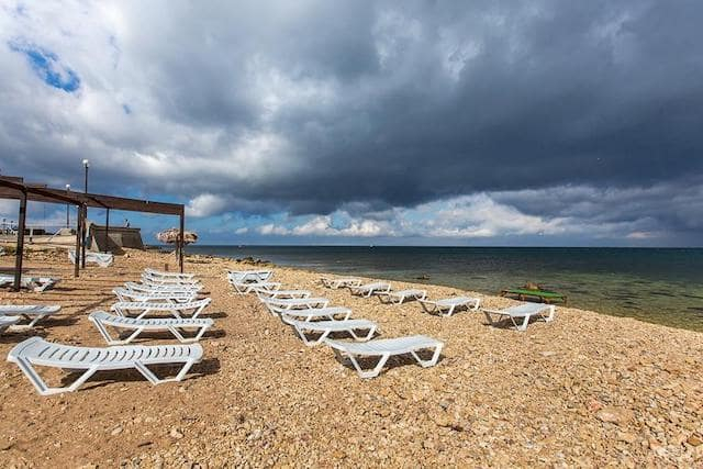 Вслед за срывом в Крыму майского отдыха, под угрозой оказался июньский сезон