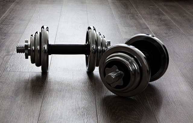 Що таке гантелі: коротка історія, види, користь, як вибрати та де купити