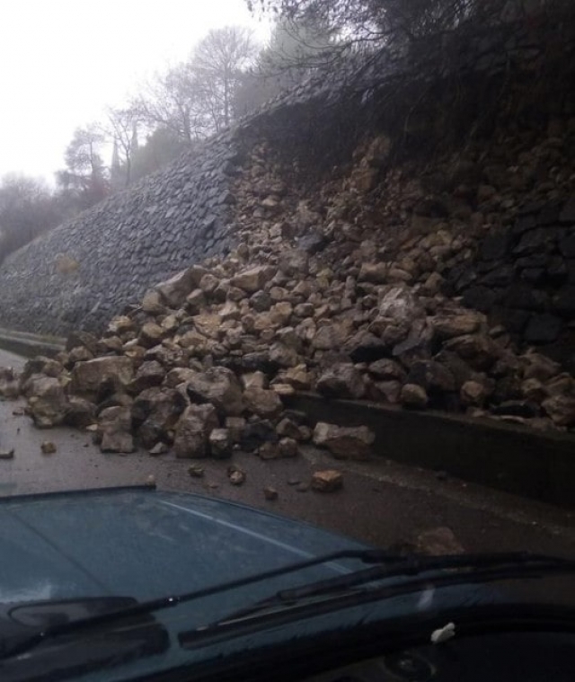 На восстановление рухнувшей опорной стены в Алупке необходимо 7 млн рублей