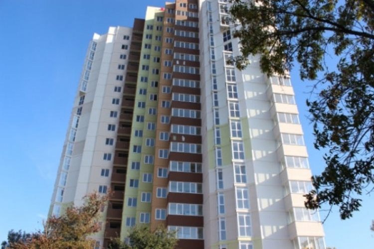 Жителей Гурзуфа, оказавшихся «в заложниках» у «Артека», через год переселят в высотный дом