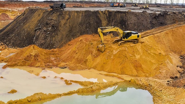 Победить незаконную «песчаную гидру» призвал Сергей Аксенов