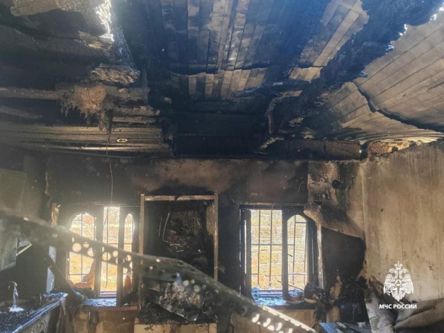 В Саках во время пожара в доме погибли две женщины