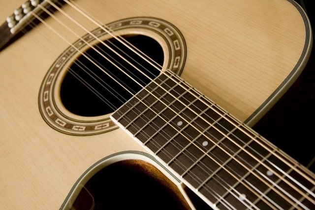 Выбираем хорошую 12-струнную гитару