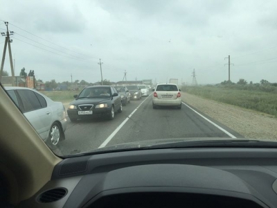 Транспортный коллапс на дороге к Крыму прогнозируют власти Кубани