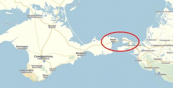 Двуглавый орел на высоченной стеле может встречать поезда из России, когда построят мост