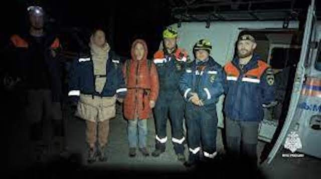 Спасатели под Солнечной Долиной помогли туристкам спустится с горы