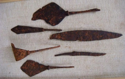 Житель Армянска хранил дома сотни артефактов