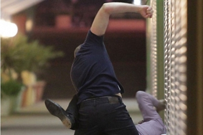 В Крыму зверски избили мужчину за украинскую символику (видео)