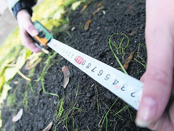 В Крыму начинают оформлять документы на землю