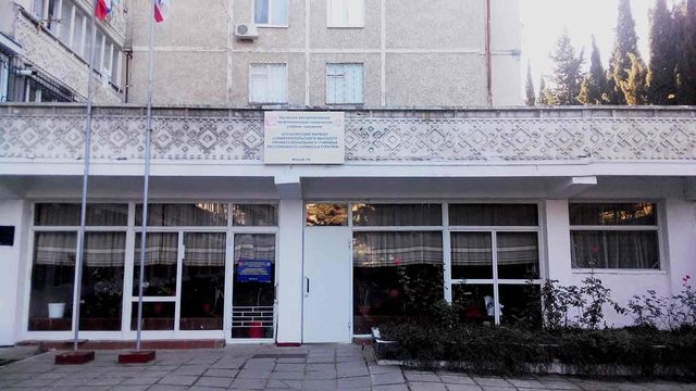 ЧП в колледже Алушты: тяжело заболел один из студентов, здание обработали хлоркой