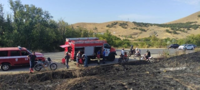 На горе Лягушка за Коктебелем на площади 1,5 гектара горела сухая трава