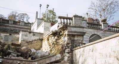 В Керчи приступили к реконструкции Митридатской лестницы