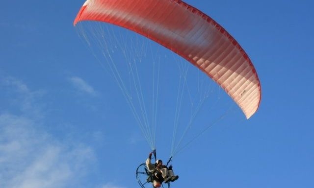 Под Ялтой, в горно-лесном районе, парапланерист упал с высоты