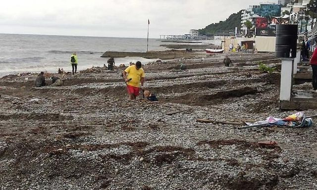 Спрос на отдых в Крыму резко снизился и к прежнему уровню пока не вернулся