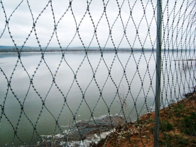 За незаконное использование земли и пруда предпринимателя накажут символическим штрафом