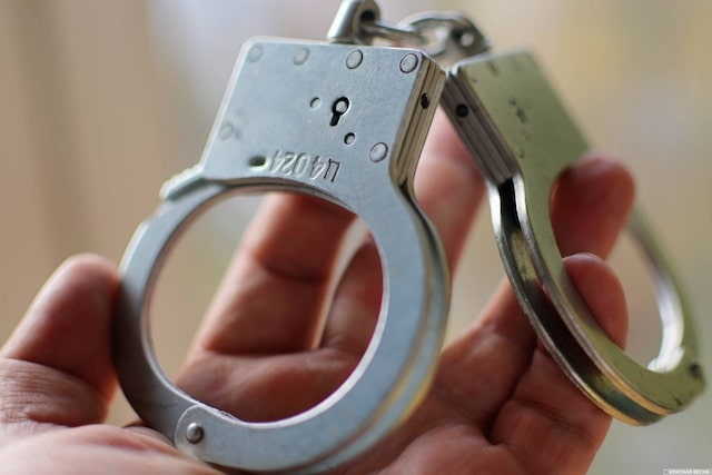 В Керчи задержаны трое граждан - подозреваются в краже оборудования для завода в порту