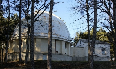 На Крымскую обсерваторию наступают жилые дома