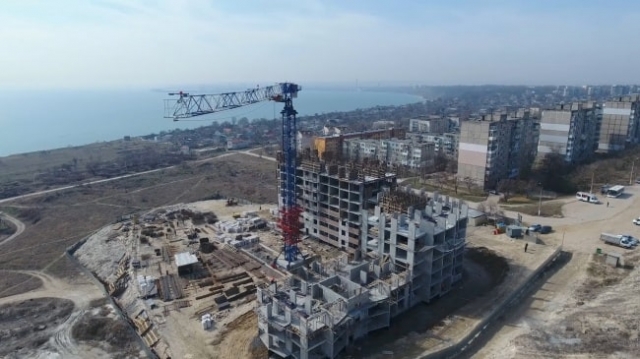 Через месяц в Крыму остановят строительные работы