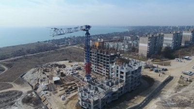 Через месяц в Крыму остановят строительные работы