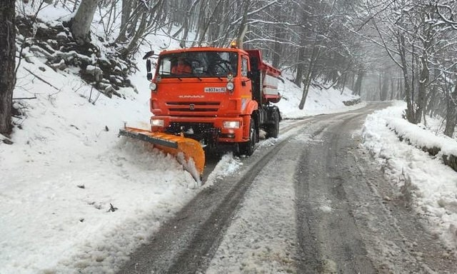 На Ай-Петри вернулась зима – выпало много снега