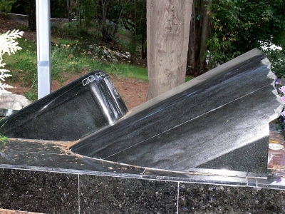 Пятнадцатую годовщину гибели «Курска» и Международный День молодежи отметили в Севастополе