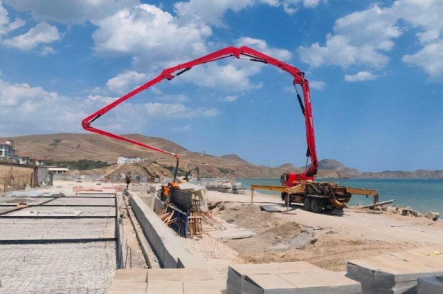 Набережную в Коктебеле снова не откроют к обещанному сроку