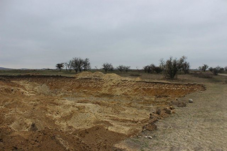 Ученые бьют тревогу – в Крыму варварски разрушают античное городище