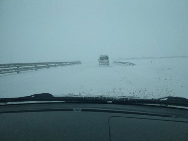 Крымский полуостров превратился в сплошной каток (видео)