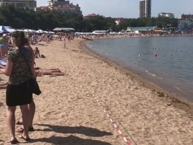 Жители Крыма опасаются холеры и требуют закрыть пляжи